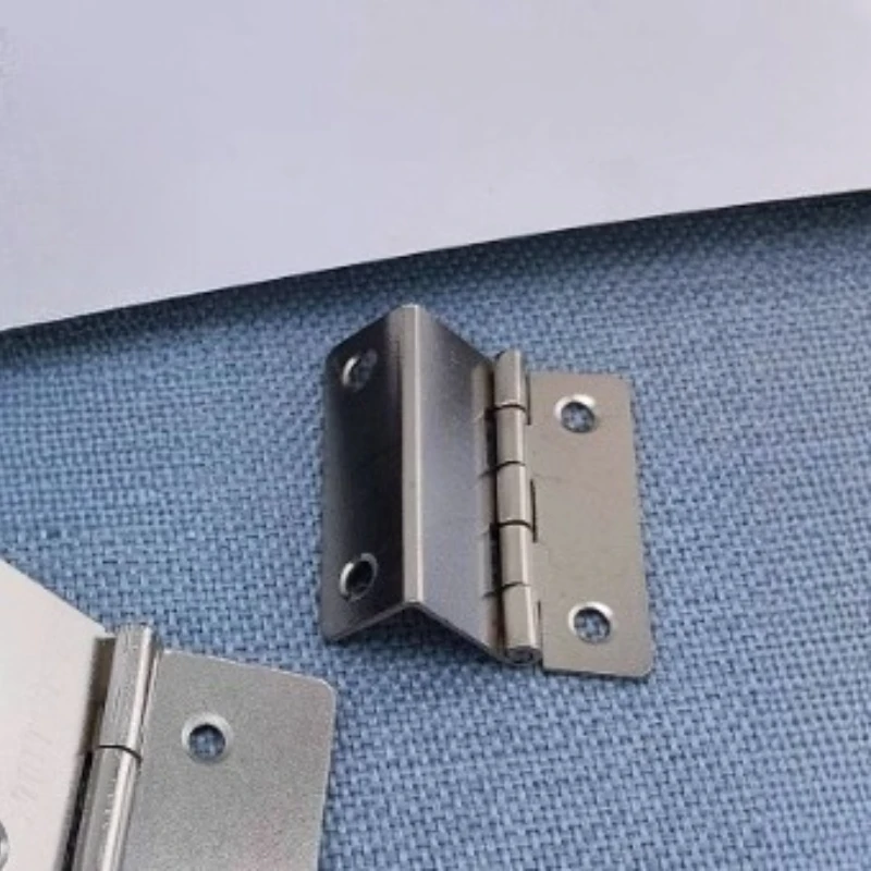 4 Stück Metall-Silber-Schranks – Furniture And Hardware Bewertung und Preis